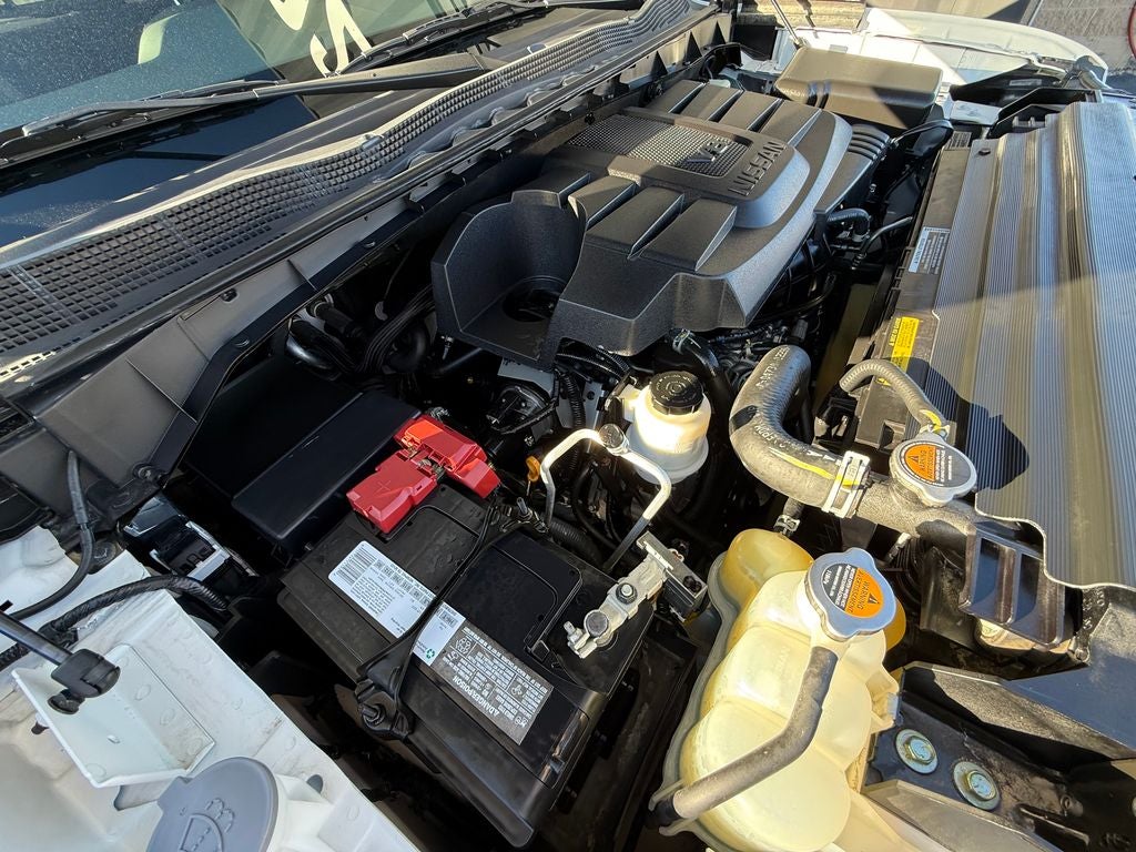 2023 Nissan Titan SV