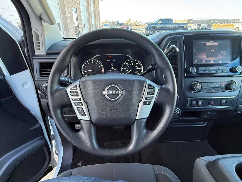 2023 Nissan Titan SV