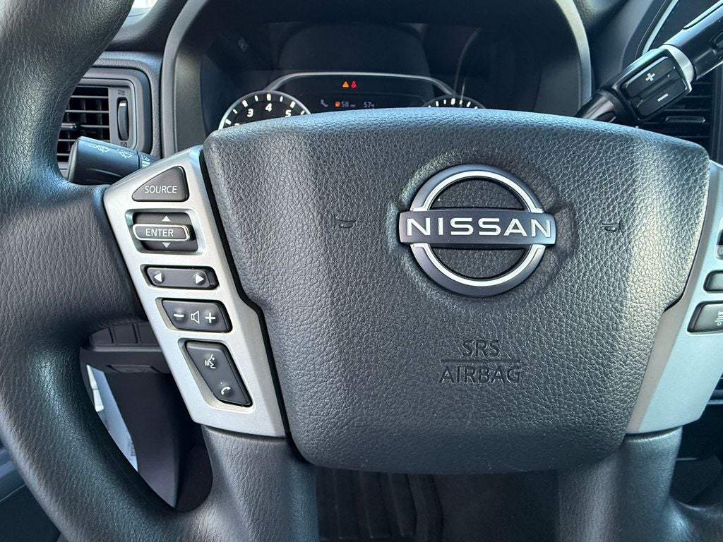 2023 Nissan Titan SV