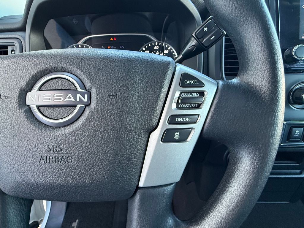 2023 Nissan Titan SV