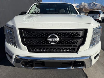 2023 Nissan Titan SV