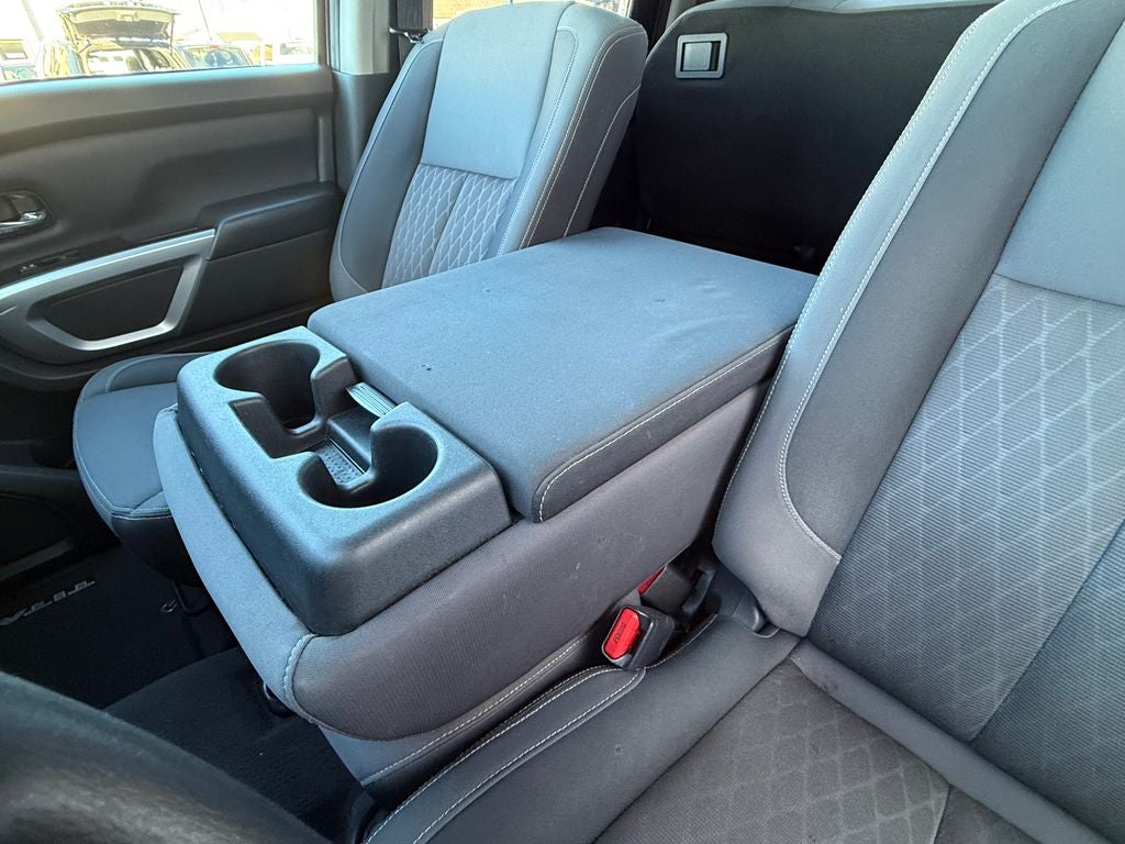 2023 Nissan Titan SV