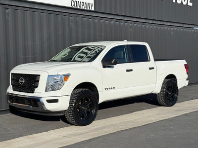 2023 Nissan Titan SV