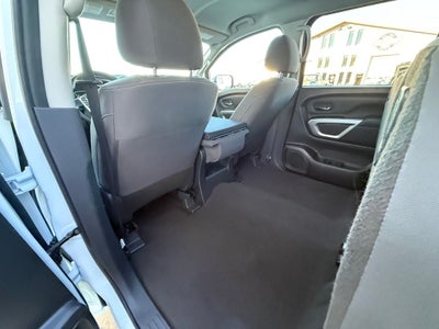 2023 Nissan Titan SV