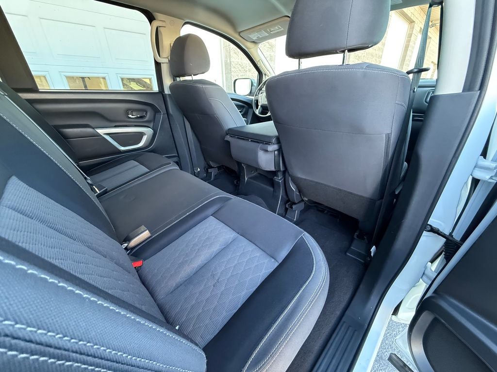 2023 Nissan Titan SV