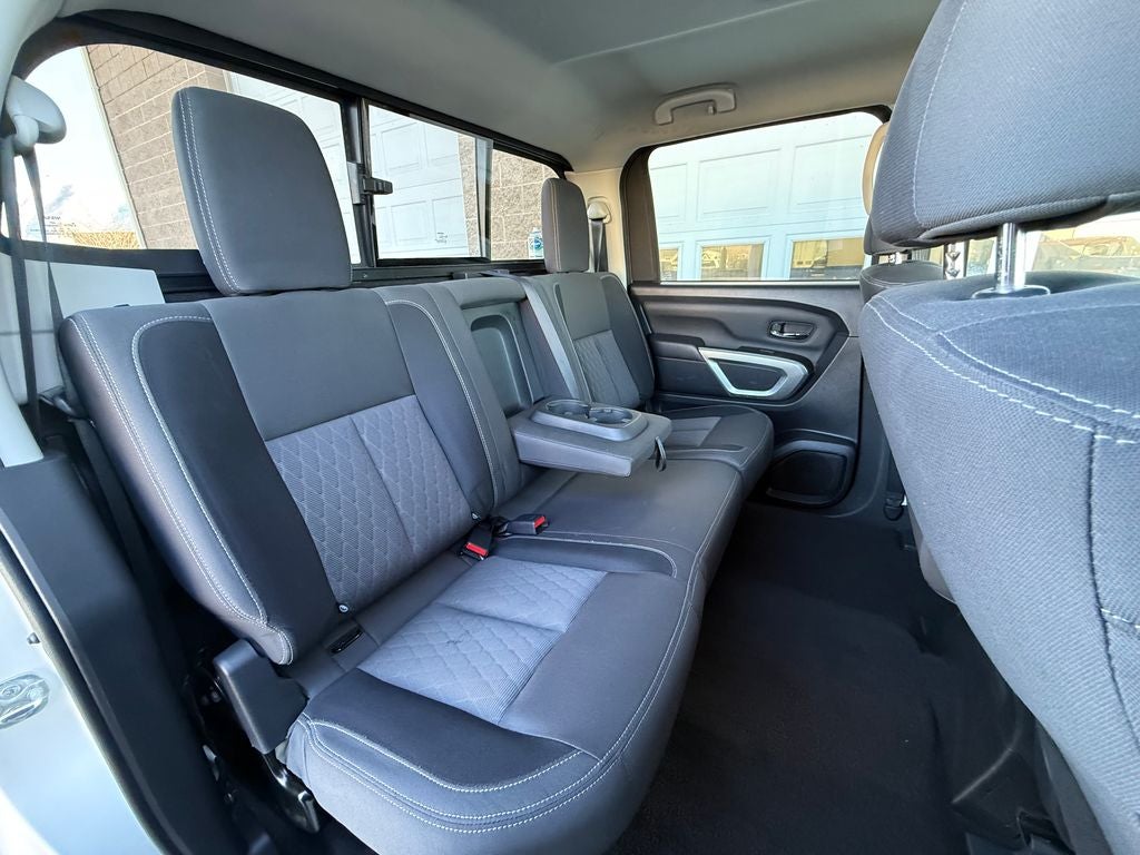 2023 Nissan Titan SV