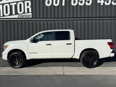 2023 Nissan Titan SV