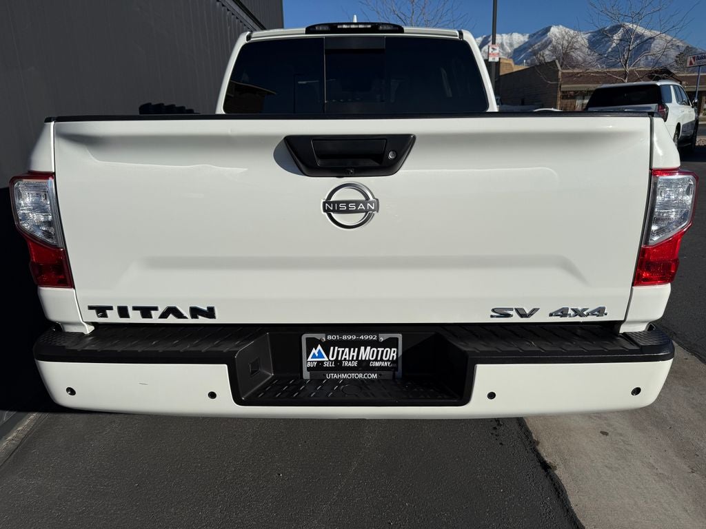 2023 Nissan Titan SV