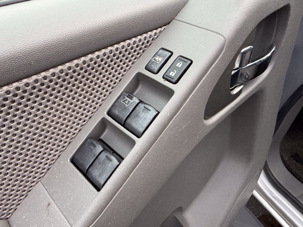2008 Nissan Frontier LE