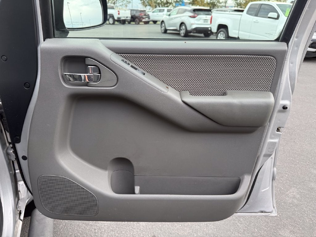 2008 Nissan Frontier LE