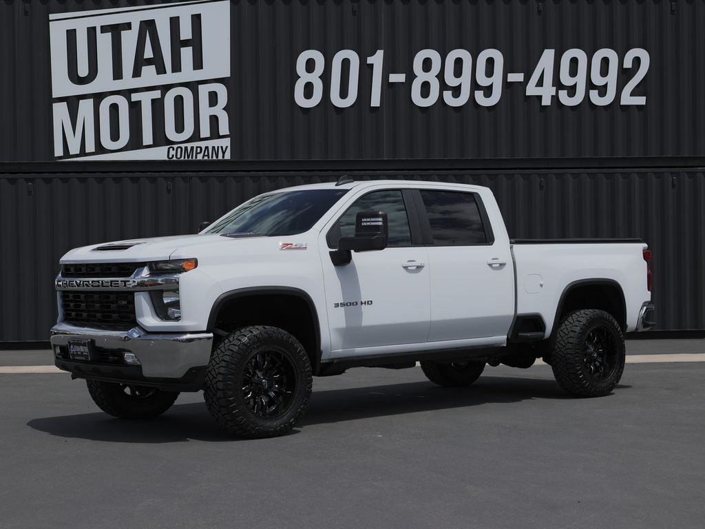 2022 Chevrolet Silverado HD LT 4WD Crew Cab Standard Box SRW's photo