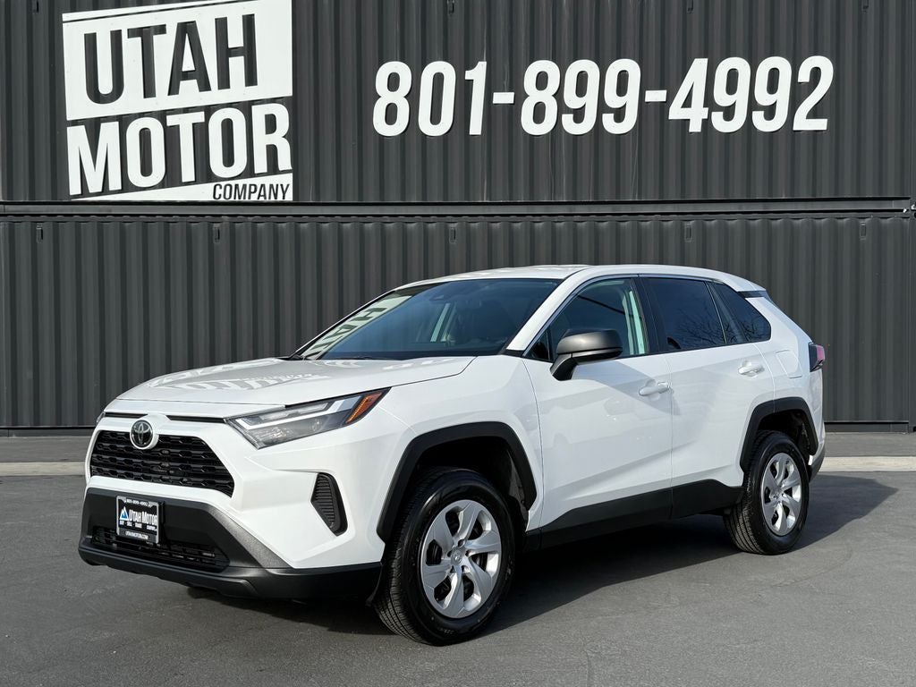 2024 Toyota RAV4 LE