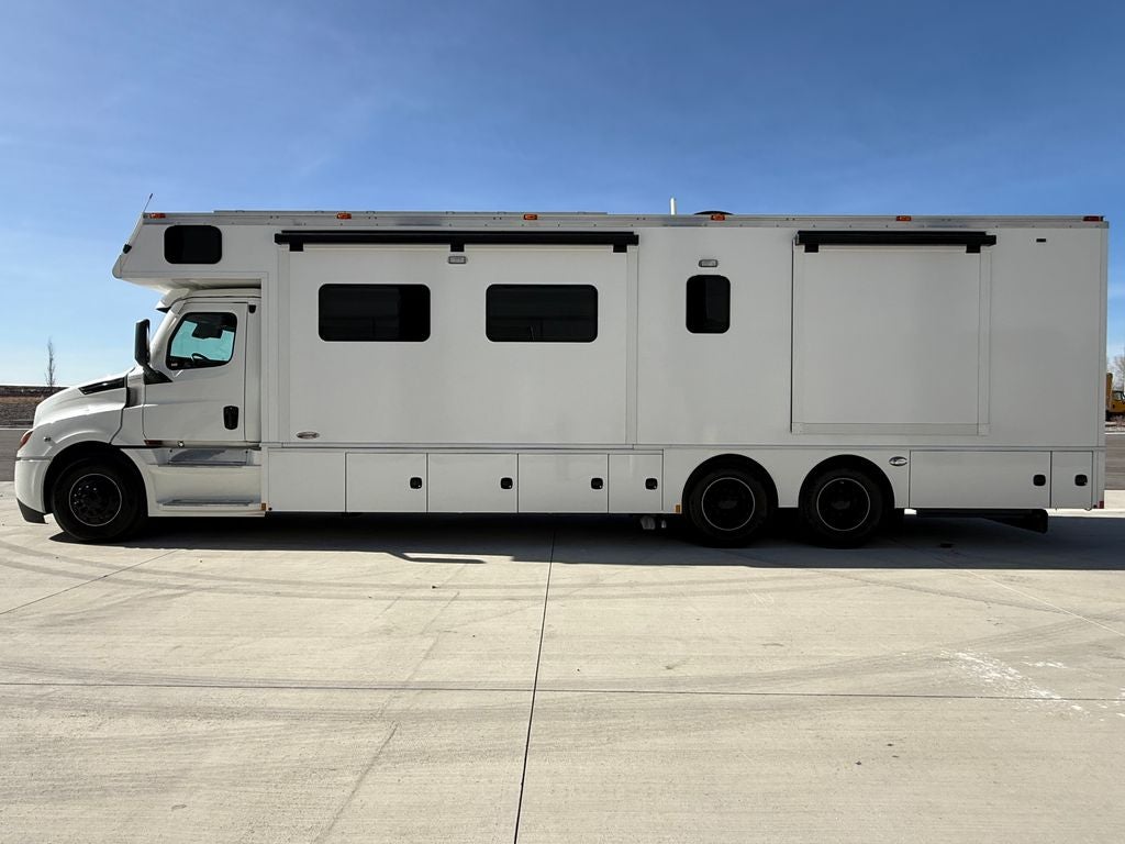 2023 Frieghtliner Renegade RV