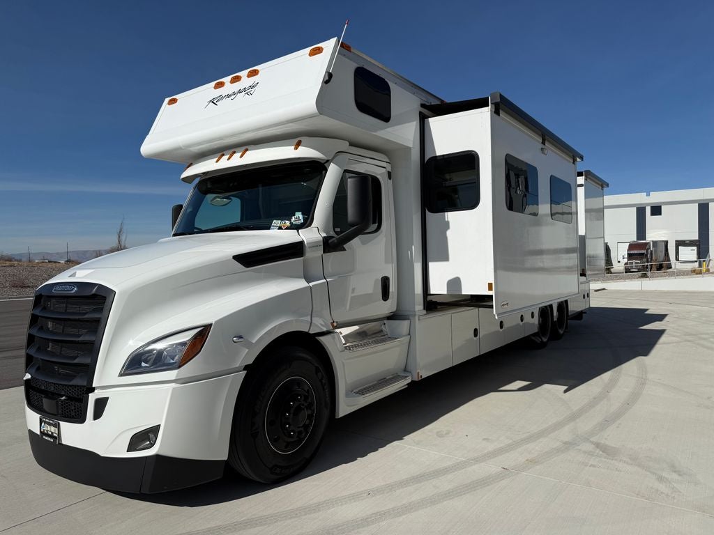 2023 Frieghtliner Renegade RV