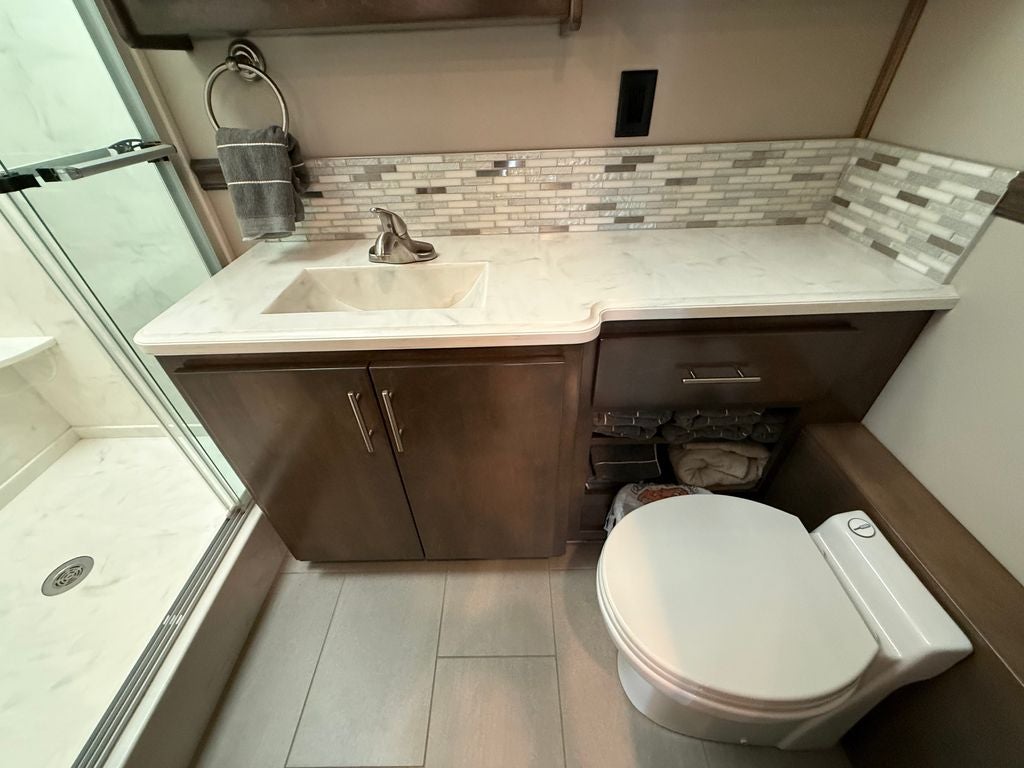 2023 Frieghtliner Renegade RV