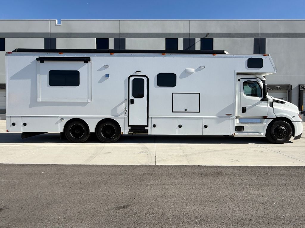2023 Frieghtliner Renegade RV