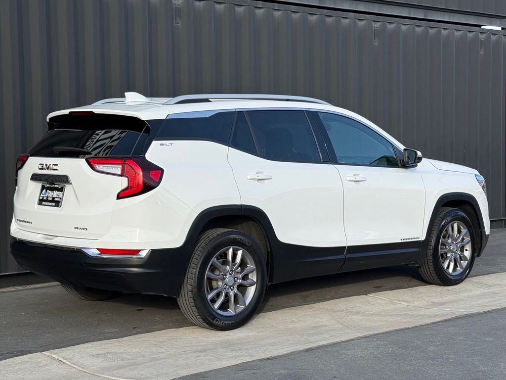 2024 GMC Terrain SLT