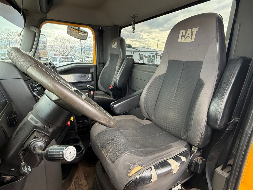 2015 Caterpillar CT 660 S