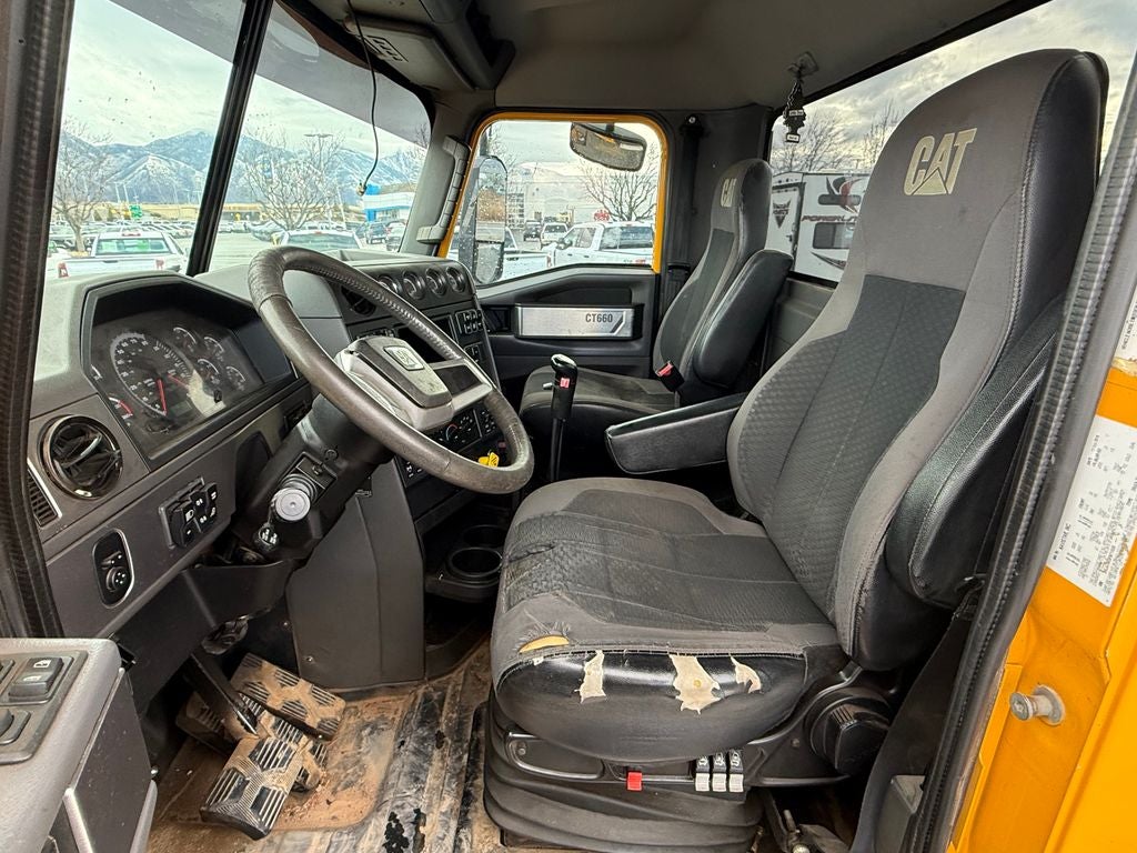 2015 Caterpillar CT 660 S