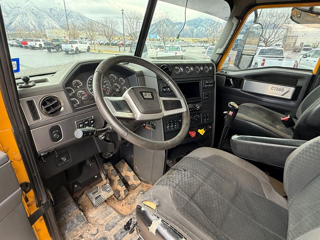 2015 Caterpillar CT 660 S