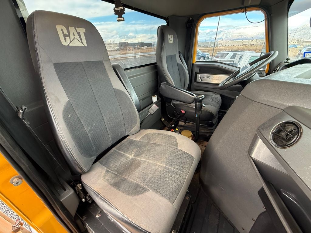 2015 Caterpillar CT 660 S