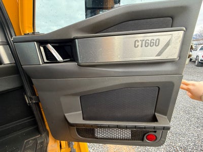 2015 Caterpillar CT 660 S