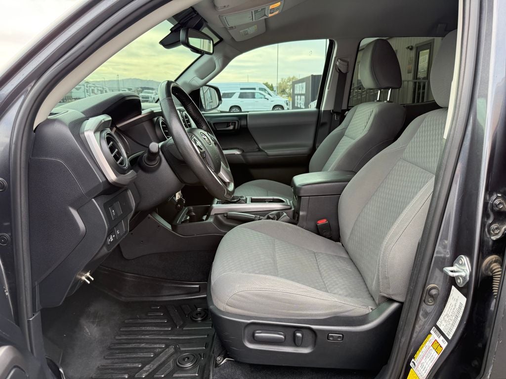 2022 Toyota Tacoma SR5 V6