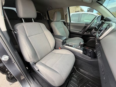 2022 Toyota Tacoma SR5 V6