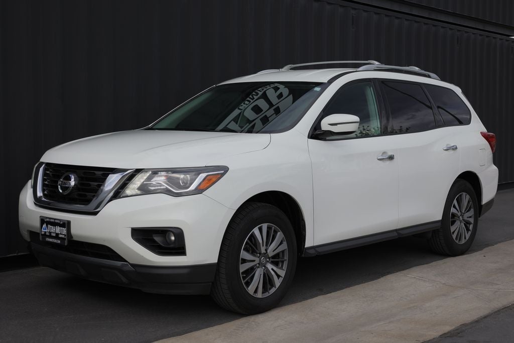 2017 Nissan Pathfinder SV