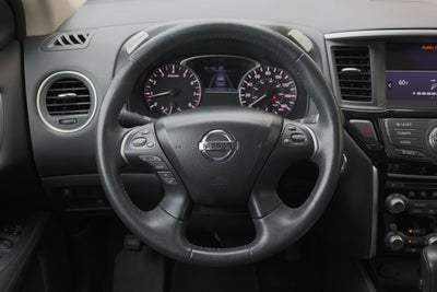 2017 Nissan Pathfinder SV