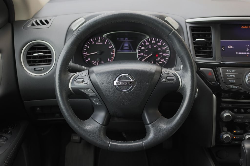 2017 Nissan Pathfinder SV