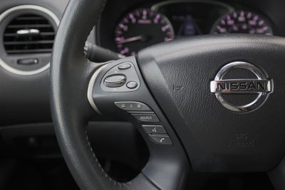 2017 Nissan Pathfinder SV