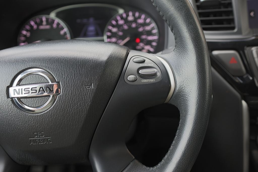 2017 Nissan Pathfinder SV