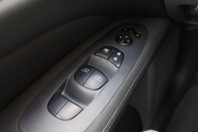 2017 Nissan Pathfinder SV