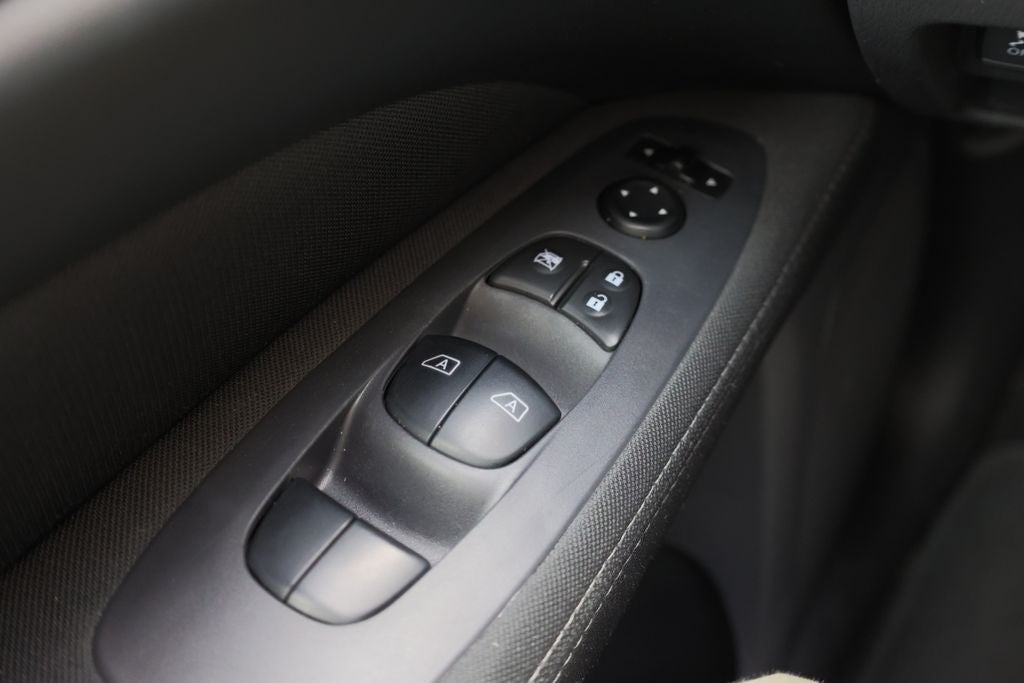 2017 Nissan Pathfinder SV