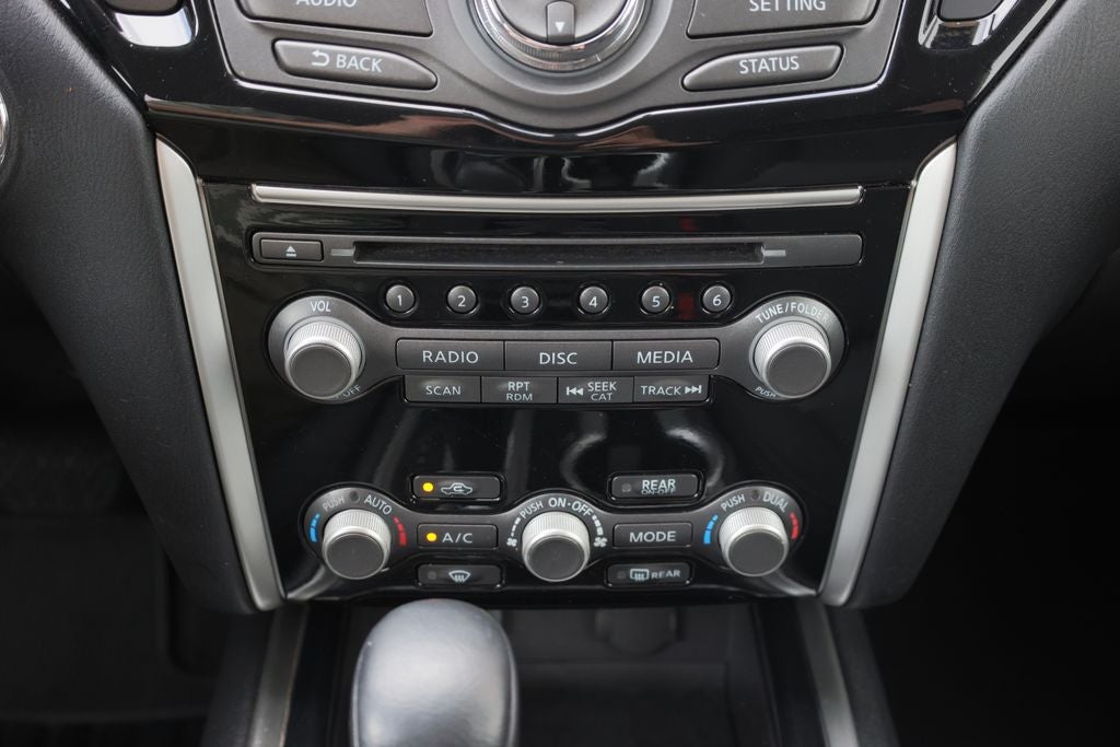 2017 Nissan Pathfinder SV