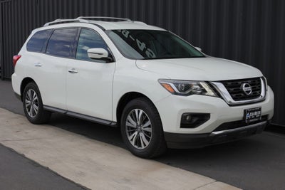 2017 Nissan Pathfinder SV