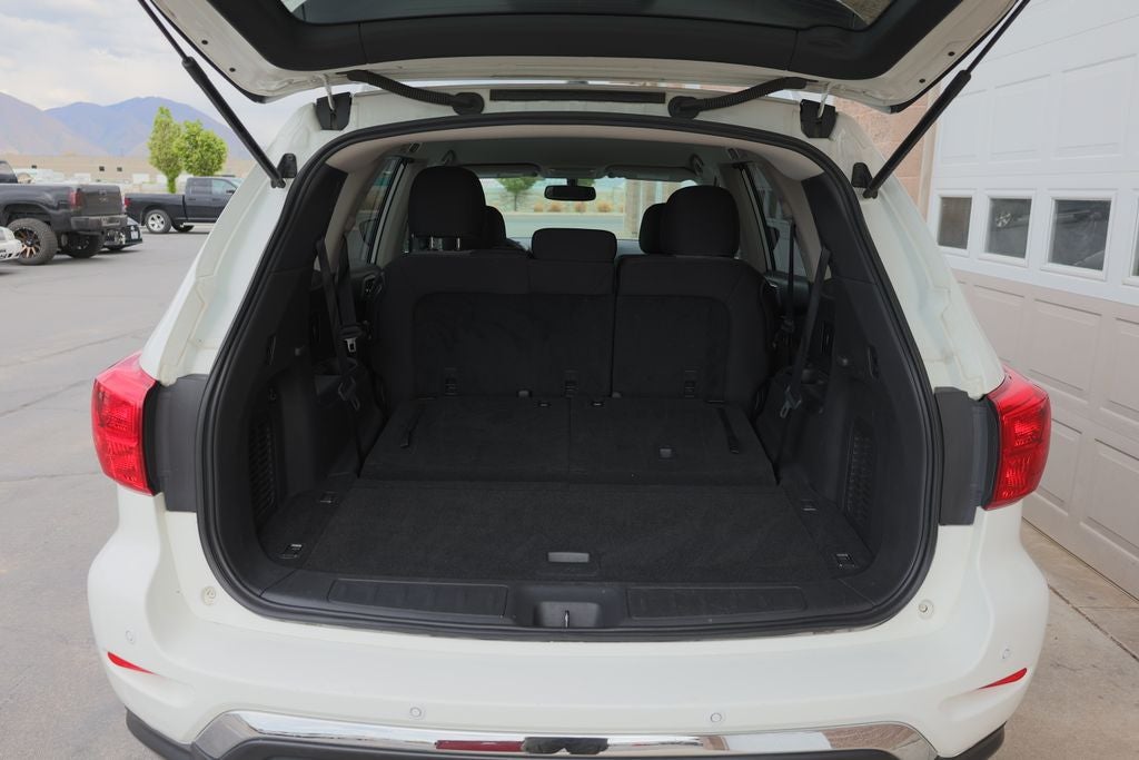 2017 Nissan Pathfinder SV