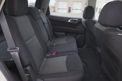 2017 Nissan Pathfinder SV