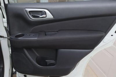 2017 Nissan Pathfinder SV