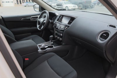 2017 Nissan Pathfinder SV