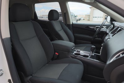 2017 Nissan Pathfinder SV