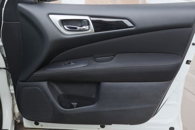 2017 Nissan Pathfinder SV