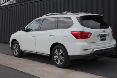 2017 Nissan Pathfinder SV
