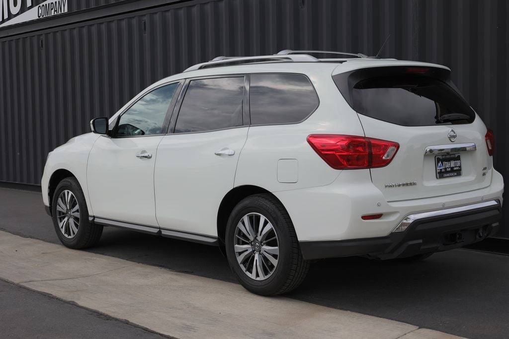 2017 Nissan Pathfinder SV