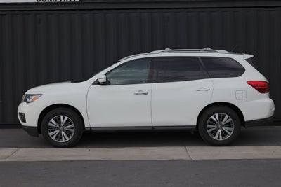2017 Nissan Pathfinder SV