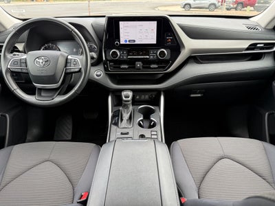 2024 Toyota Highlander LE