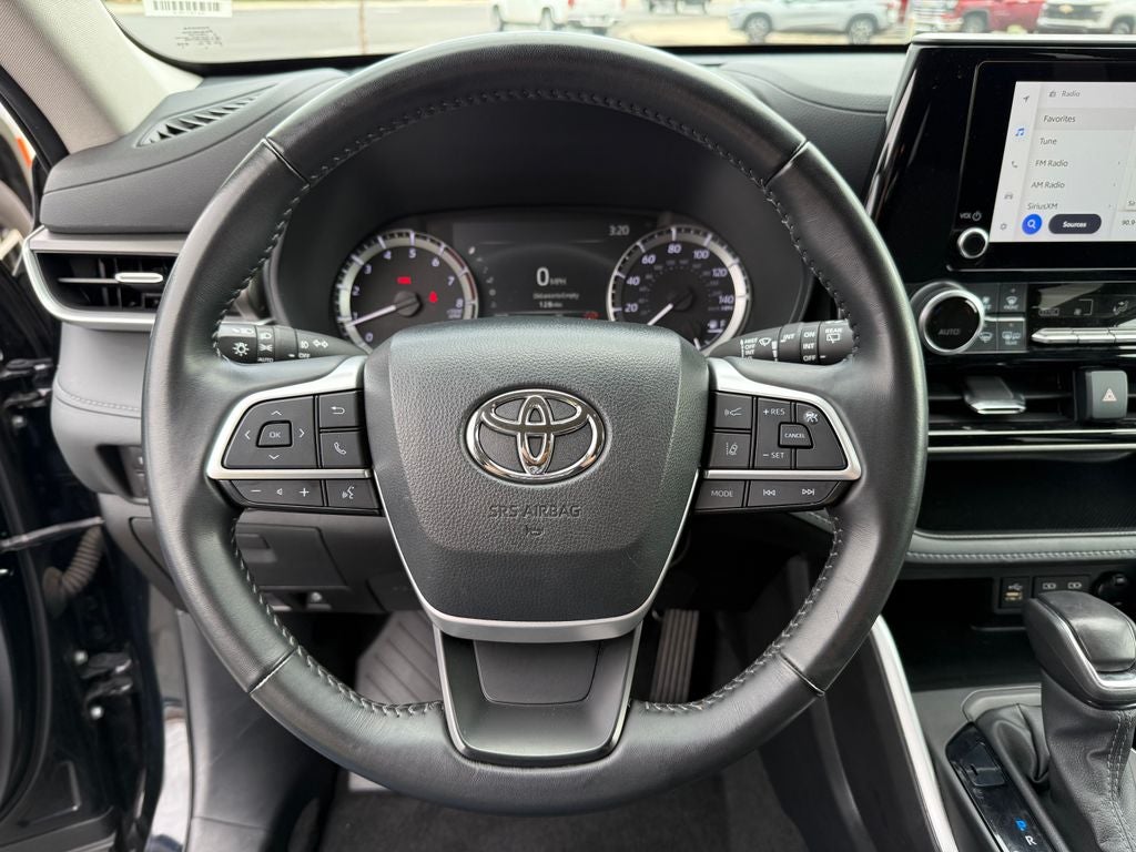 2024 Toyota Highlander LE