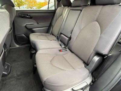 2024 Toyota Highlander LE