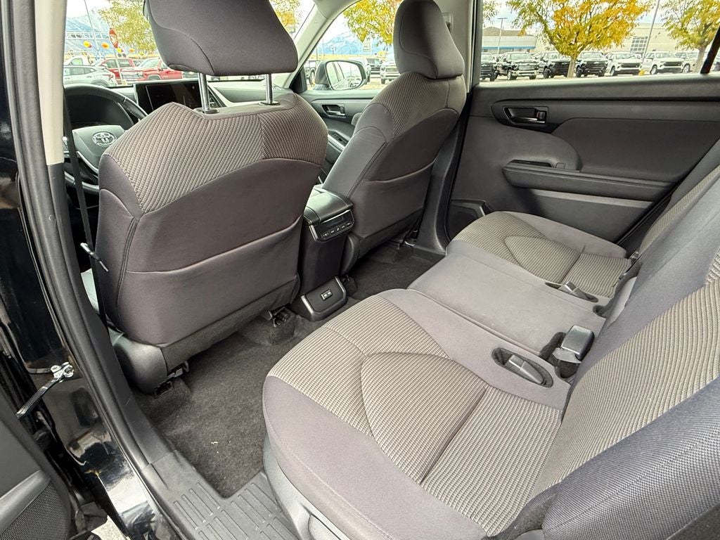 2024 Toyota Highlander LE